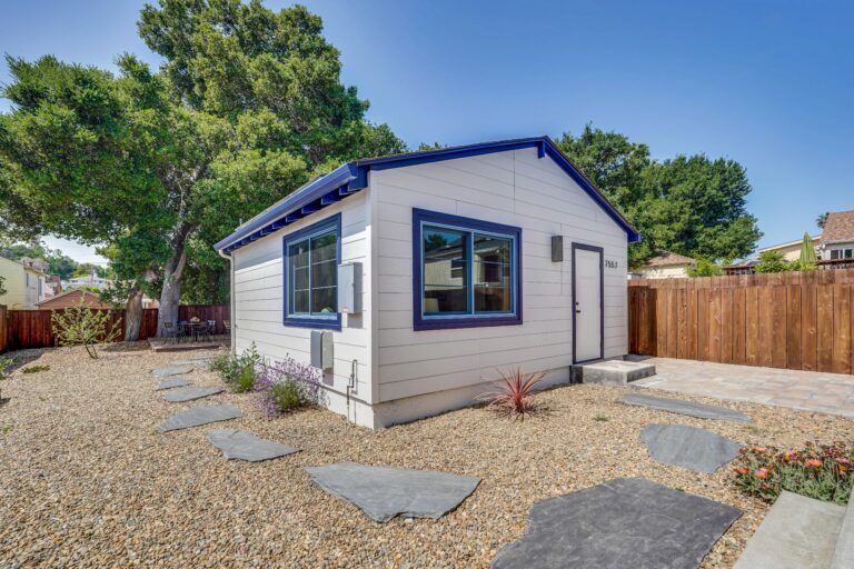ADU construction in Oakland